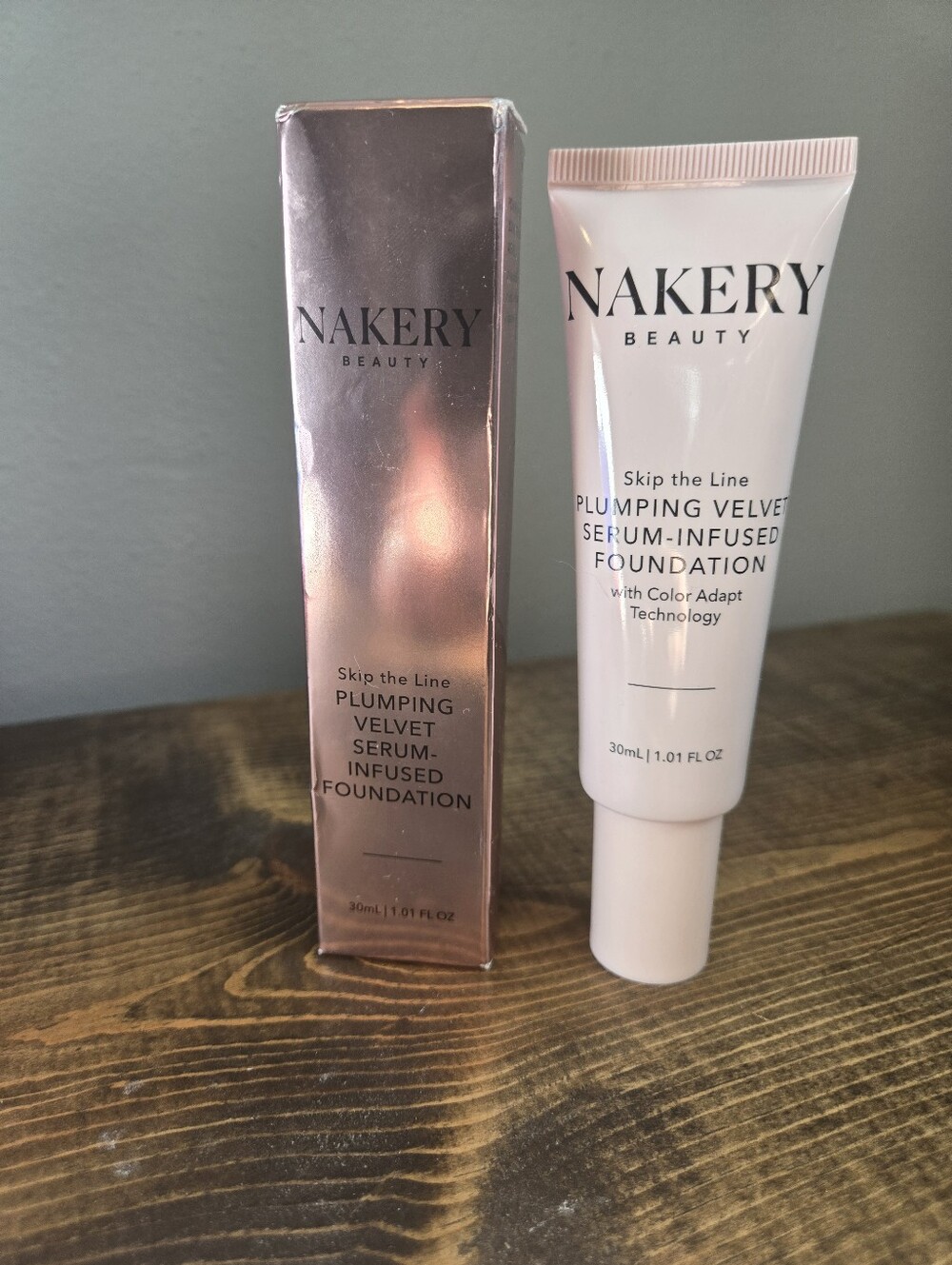 Nakery Plumping Velvet Serum-Infused Foundation - Light